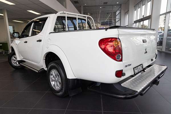 2015 Mitsubishi Triton GLX MN 4X4