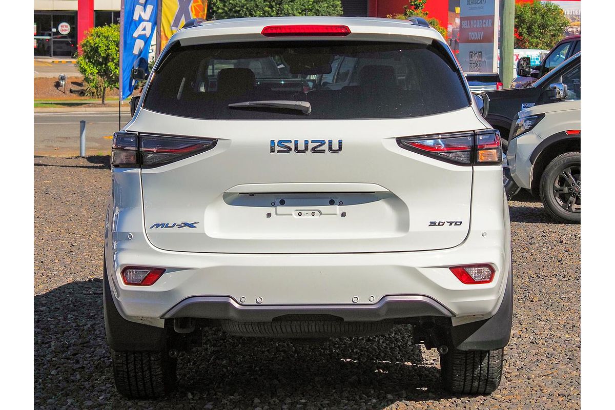 2023 Isuzu MU-X LS-T