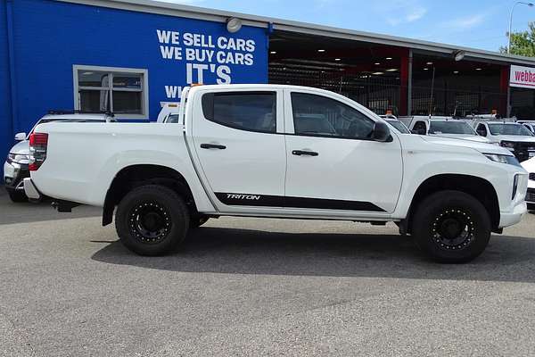 2019 Mitsubishi Triton GLX MR 4X4