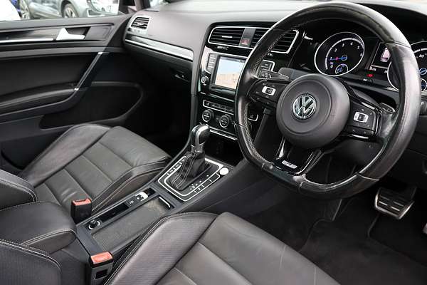 2015 Volkswagen Golf R Wolfsburg Edition 7