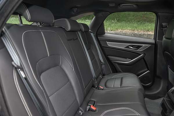 2023 Jaguar F-PACE P250 R-Dynamic SE X761
