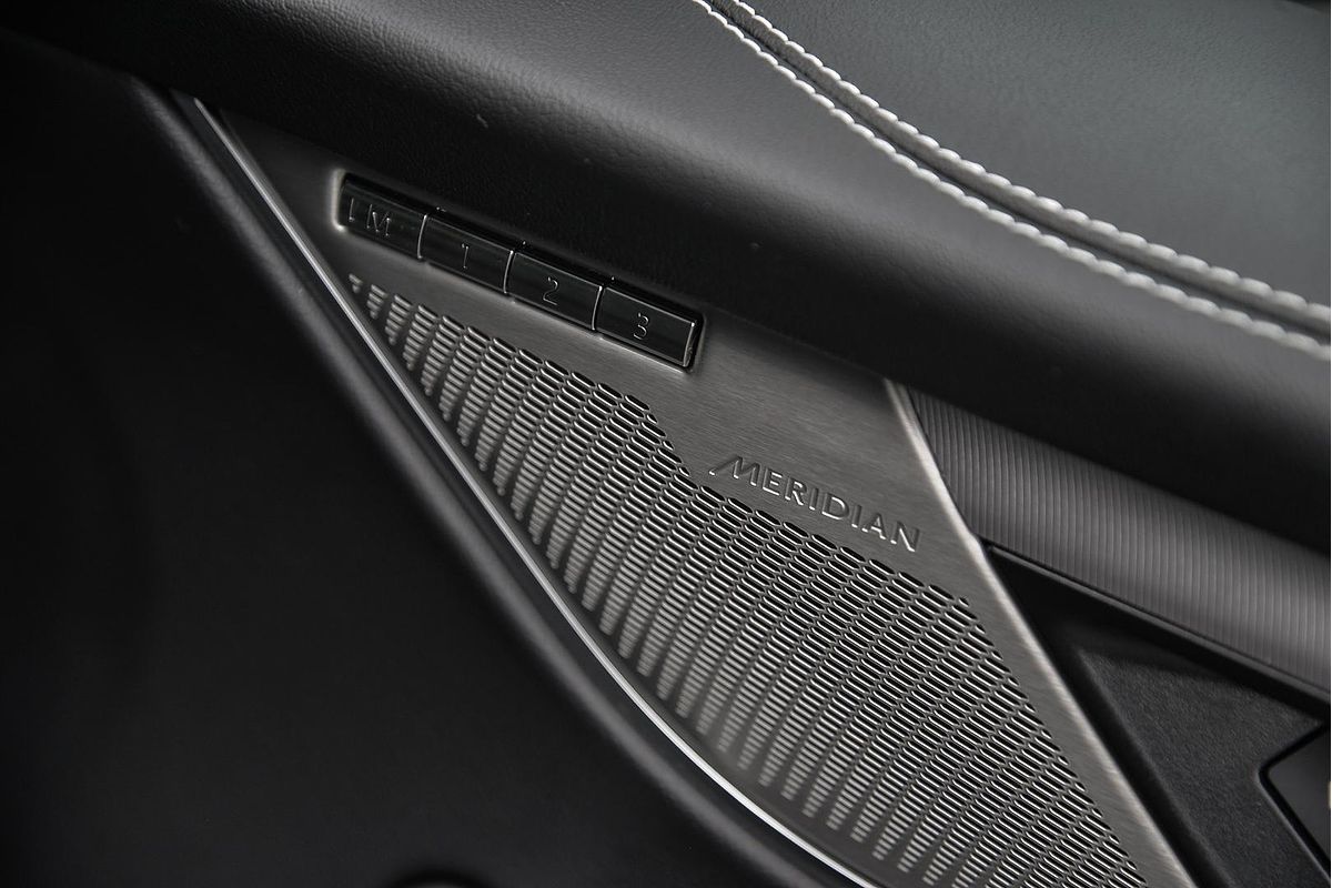 2023 Jaguar F-PACE P250 R-Dynamic SE X761