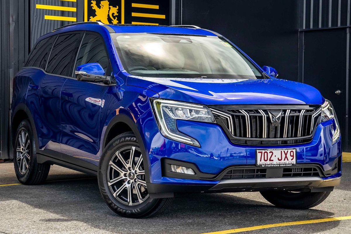 2024 Mahindra XUV700 AX7L