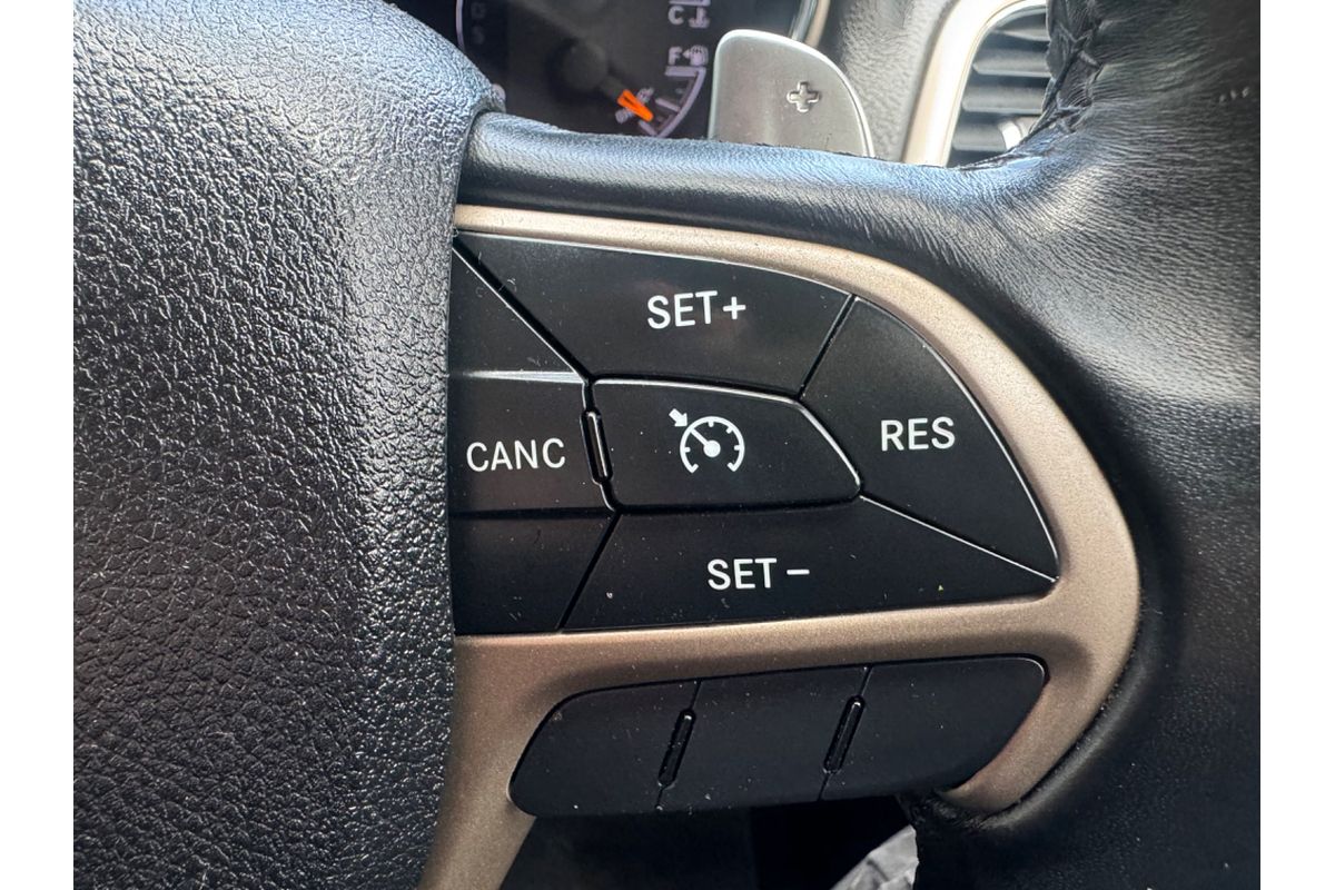 2013 Jeep Grand Cherokee Laredo WK