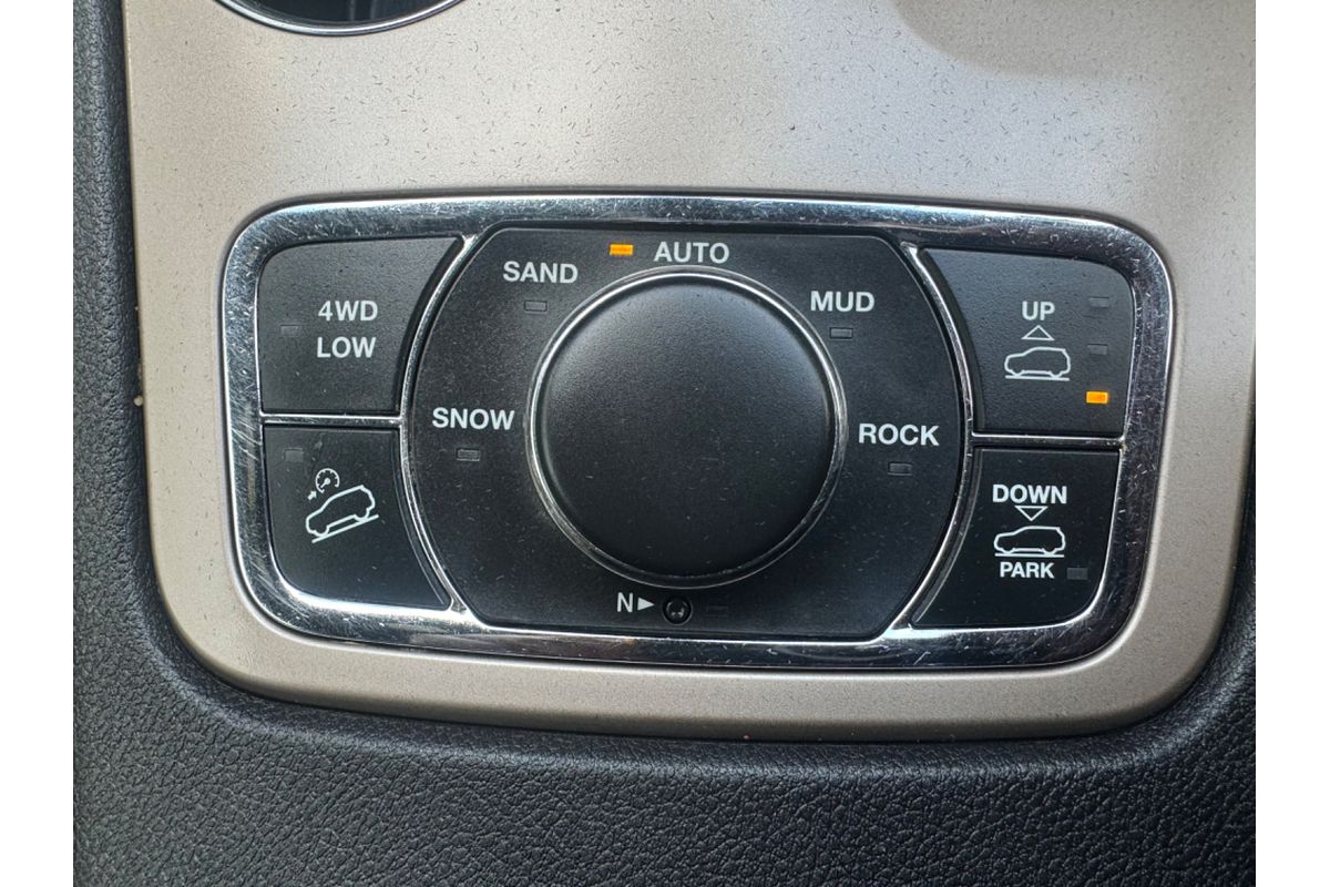 2013 Jeep Grand Cherokee Laredo WK