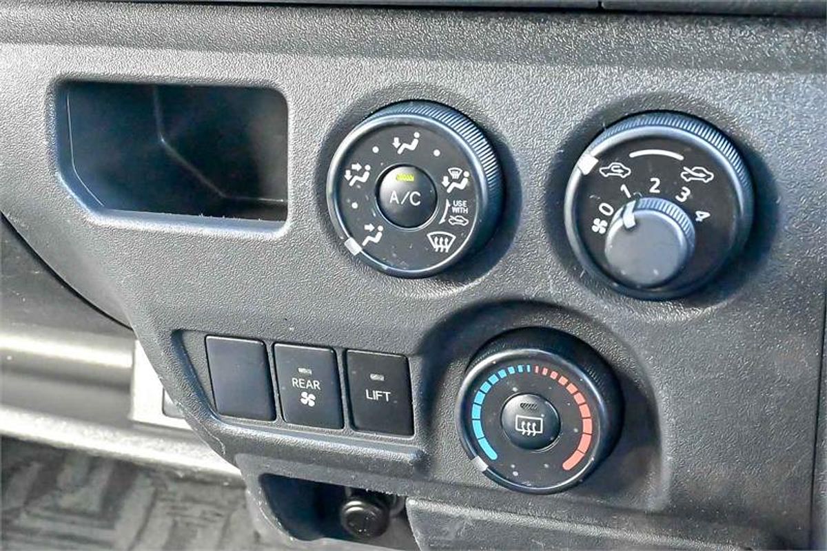 2014 Toyota Hiace Welcab TRH200