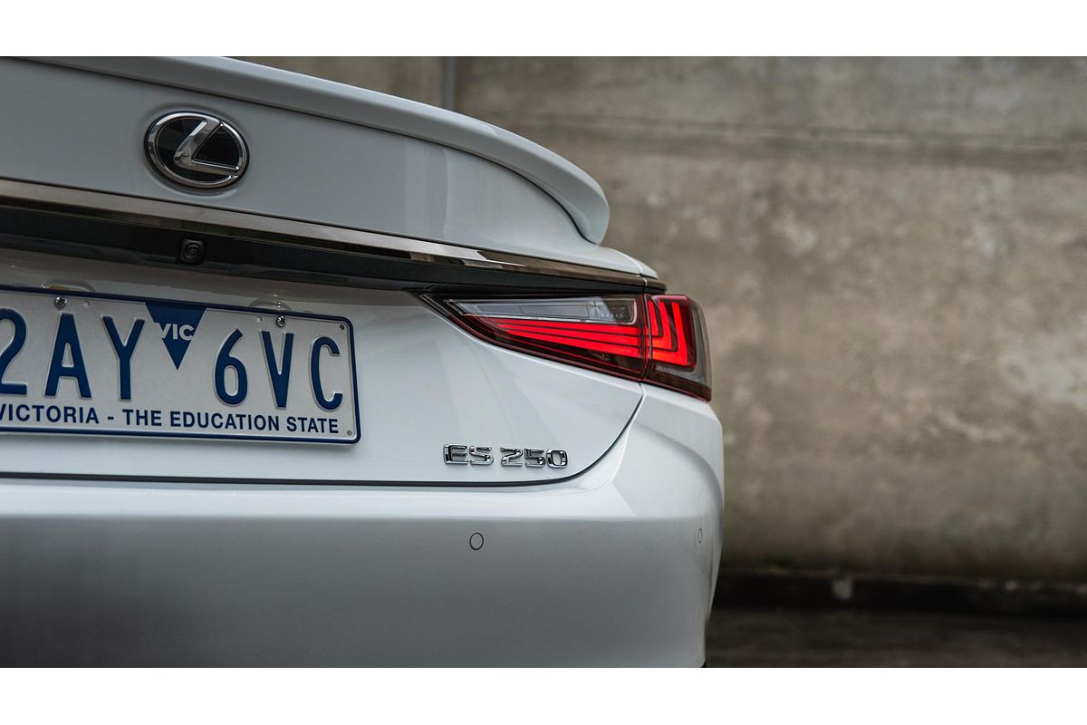 2022 Lexus ES ES250 F Sport AXZA10R