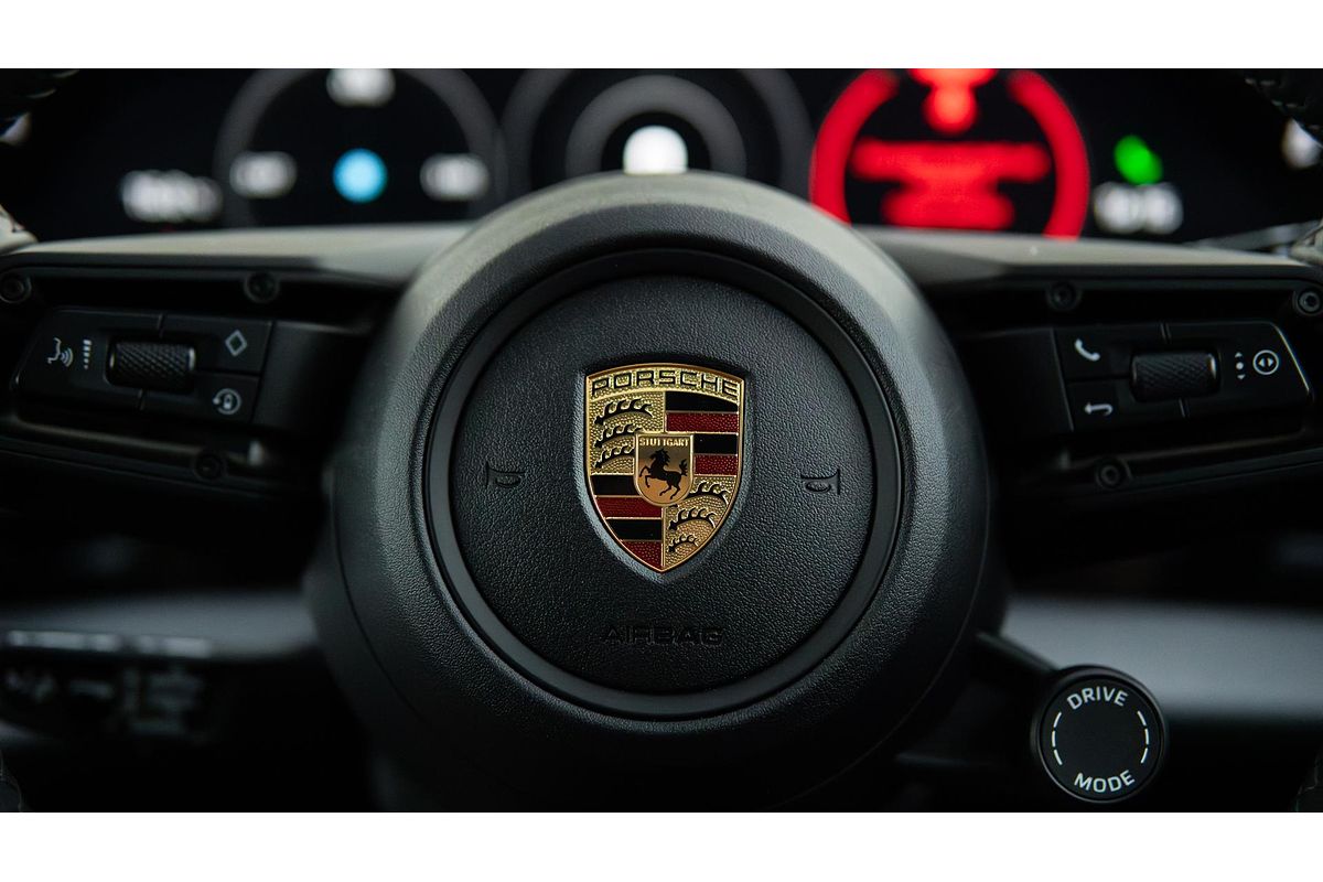 2022 Porsche Taycan 4S Y1B