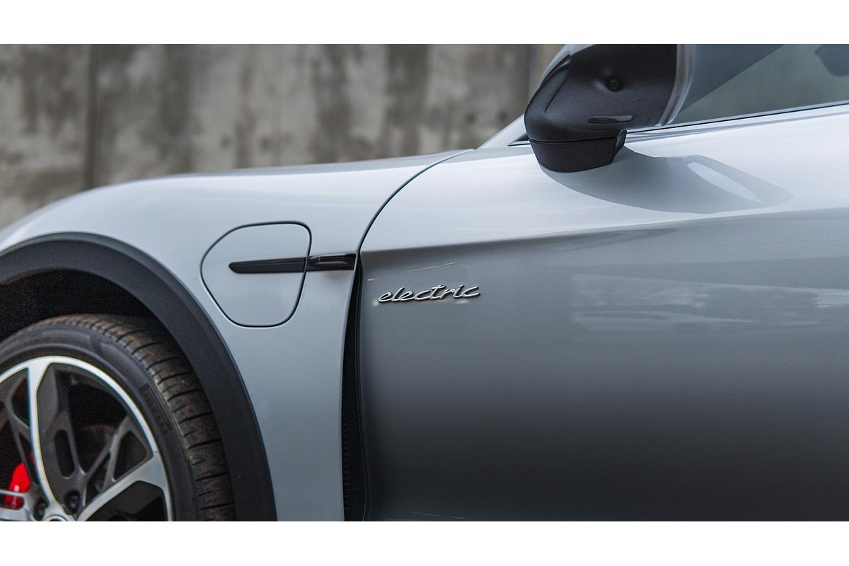2022 Porsche Taycan 4S Y1B