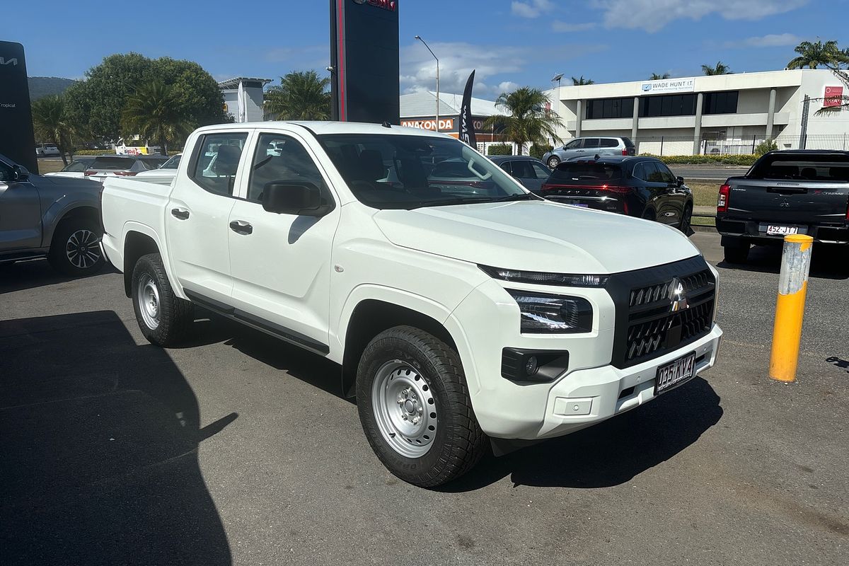 2024 Mitsubishi Triton GLX MV 4X4