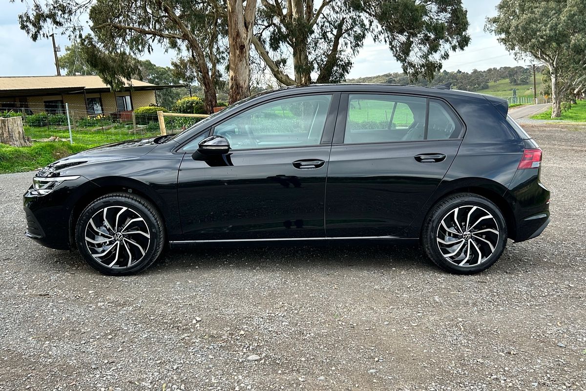 2024 Volkswagen Golf 110TSI Life 8