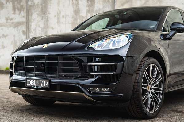 2015 Porsche Macan Turbo 95B