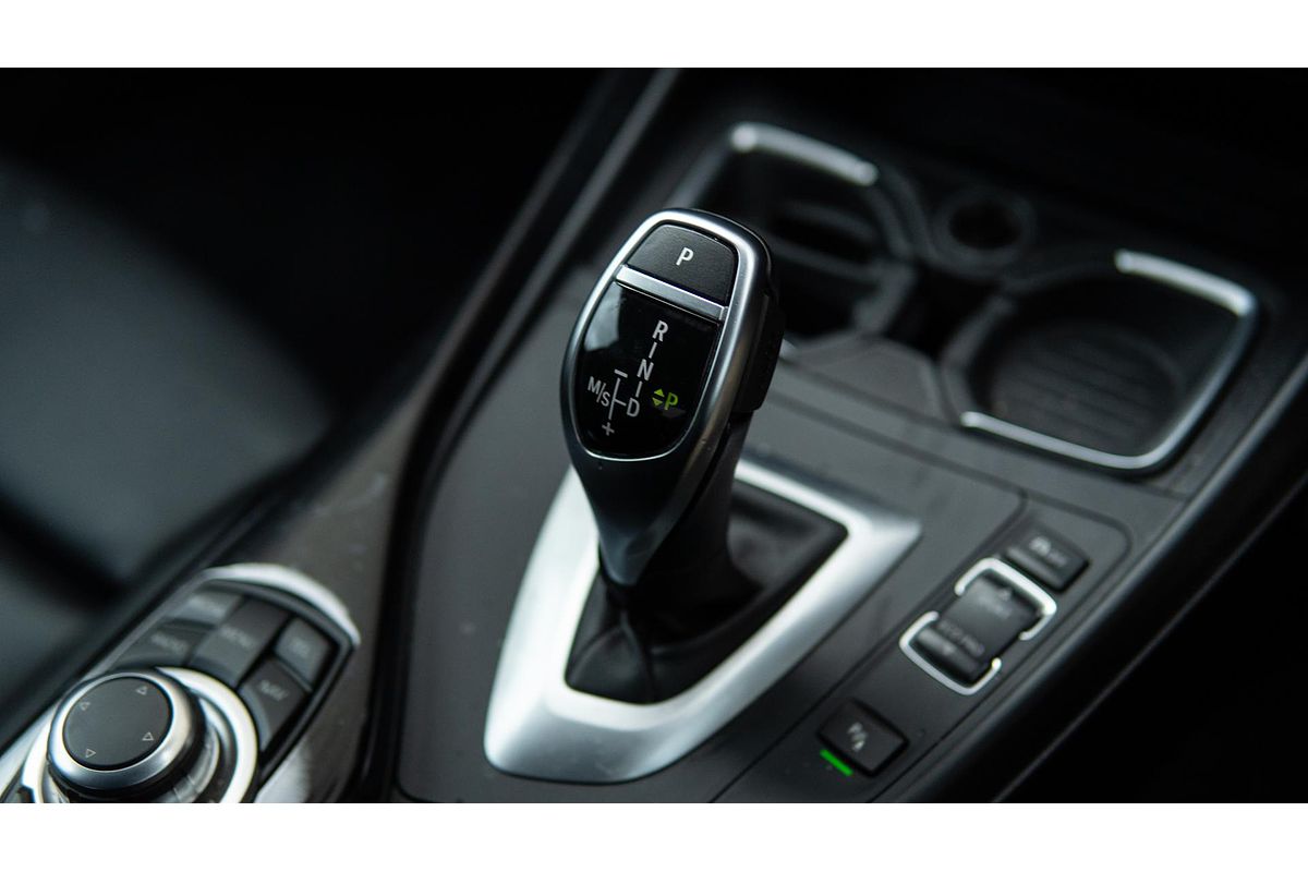 2015 BMW 2 Series 228i Sport Line F22