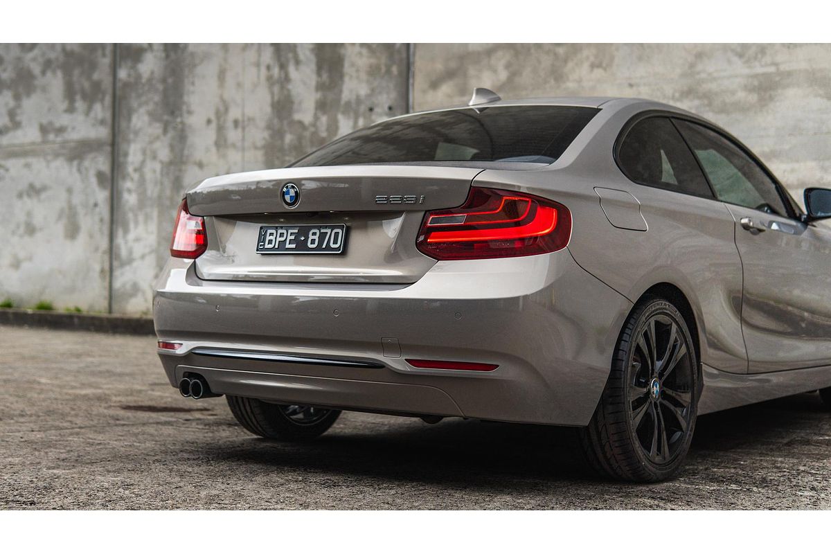 2015 BMW 2 Series 228i Sport Line F22