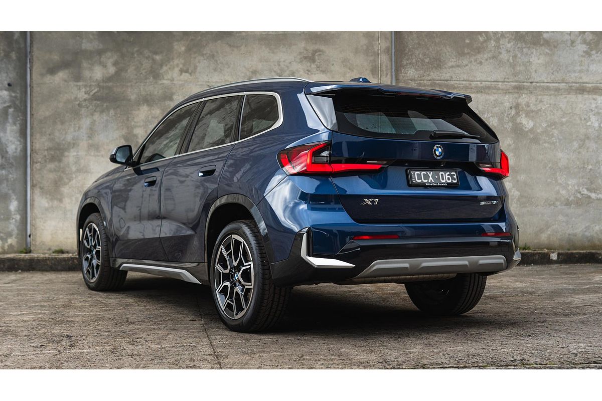 2022 BMW X1 sDrive18i U11