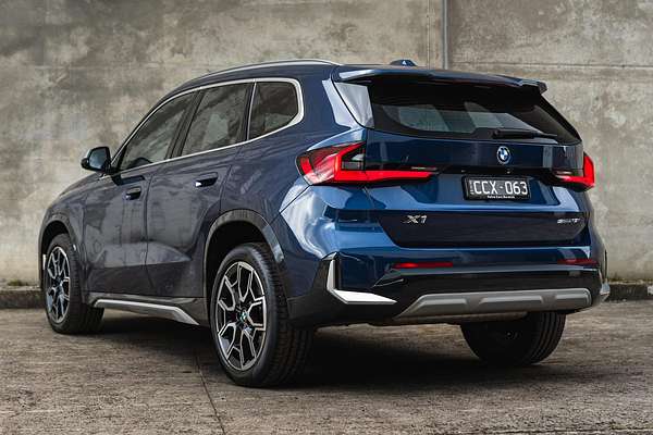 2022 BMW X1 sDrive18i U11