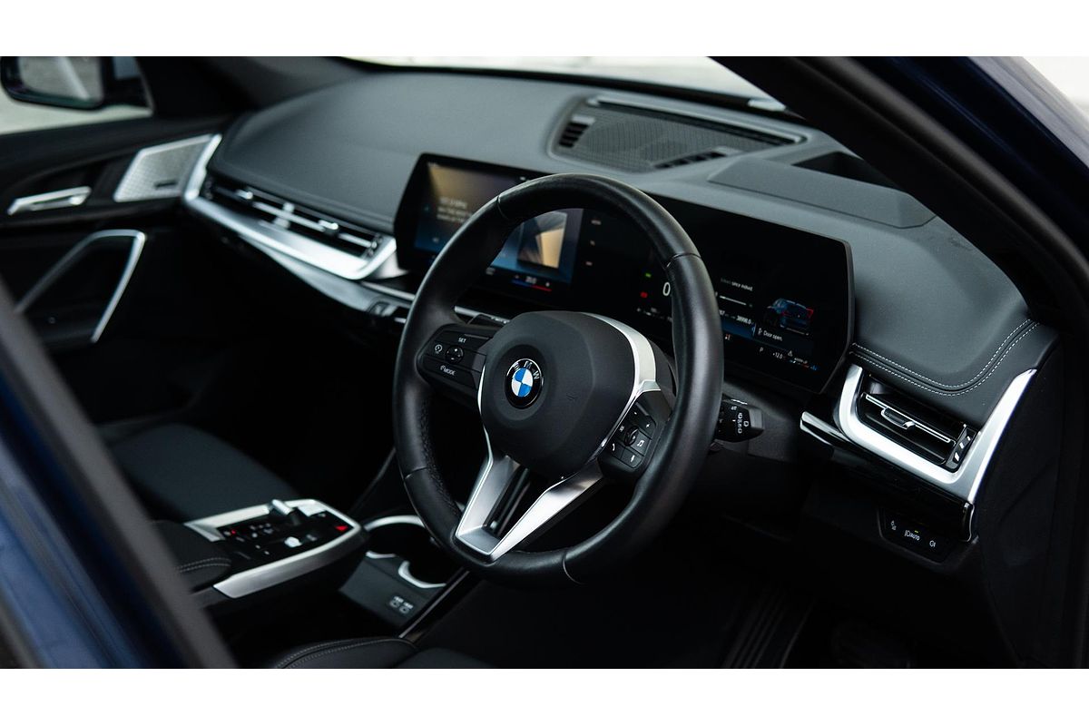 2022 BMW X1 sDrive18i U11