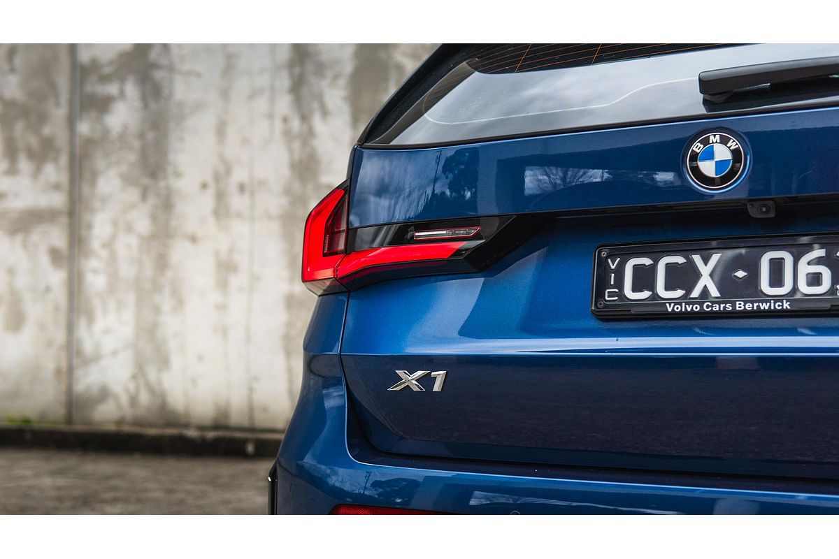 2022 BMW X1 sDrive18i U11