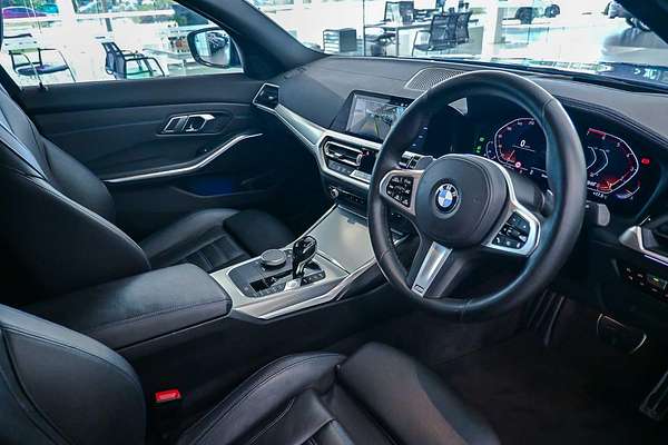 2019 BMW 3 Series 330i Luxury Line G20