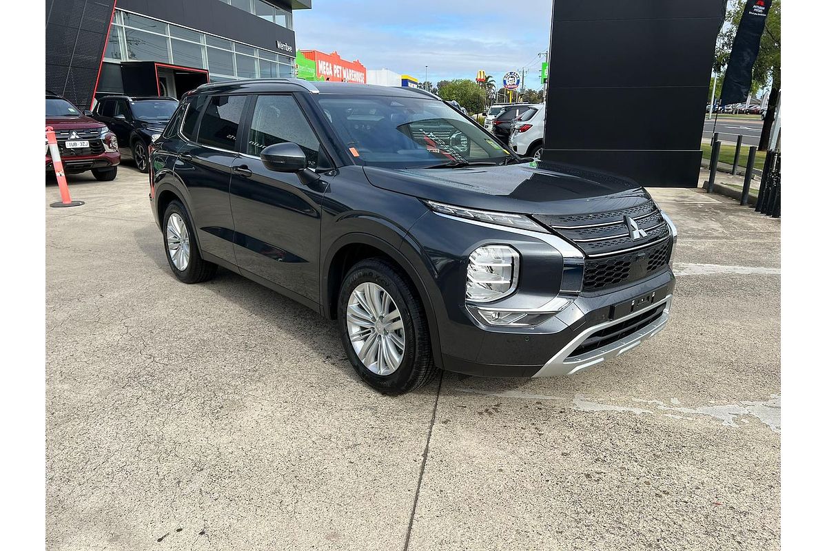 2024 Mitsubishi Outlander LS ZM