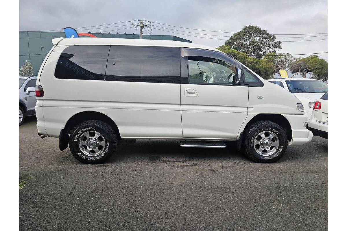 2005 Mitsubishi Delica Spacegear PD6W
