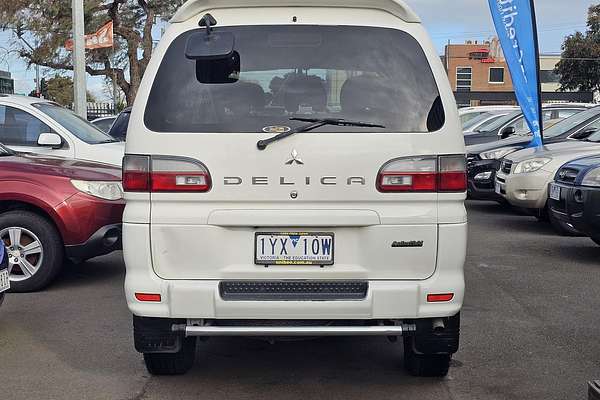 2005 Mitsubishi Delica Spacegear PD6W