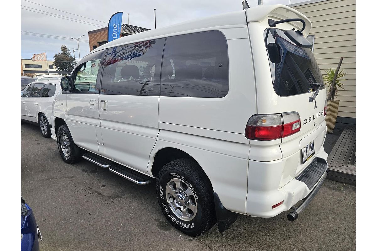 2005 Mitsubishi Delica Spacegear PD6W
