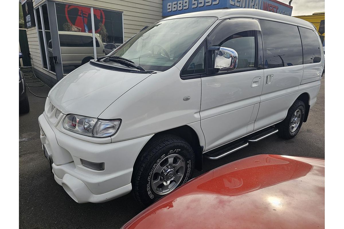 2005 Mitsubishi Delica Spacegear PD6W