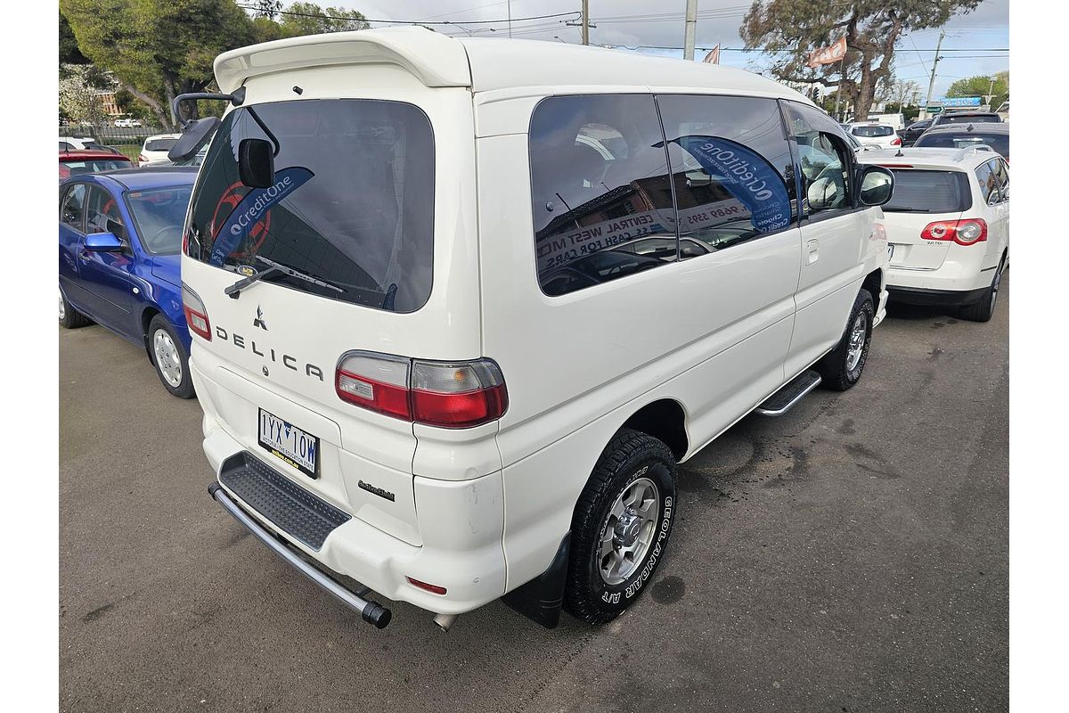 2005 Mitsubishi Delica Spacegear PD6W