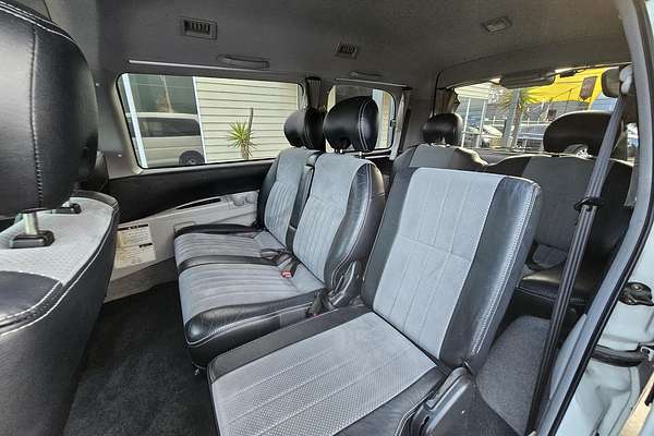 2005 Mitsubishi Delica Spacegear PD6W