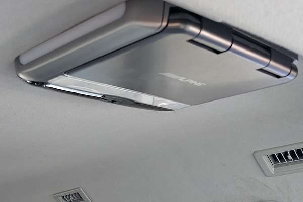 2005 Mitsubishi Delica Spacegear PD6W