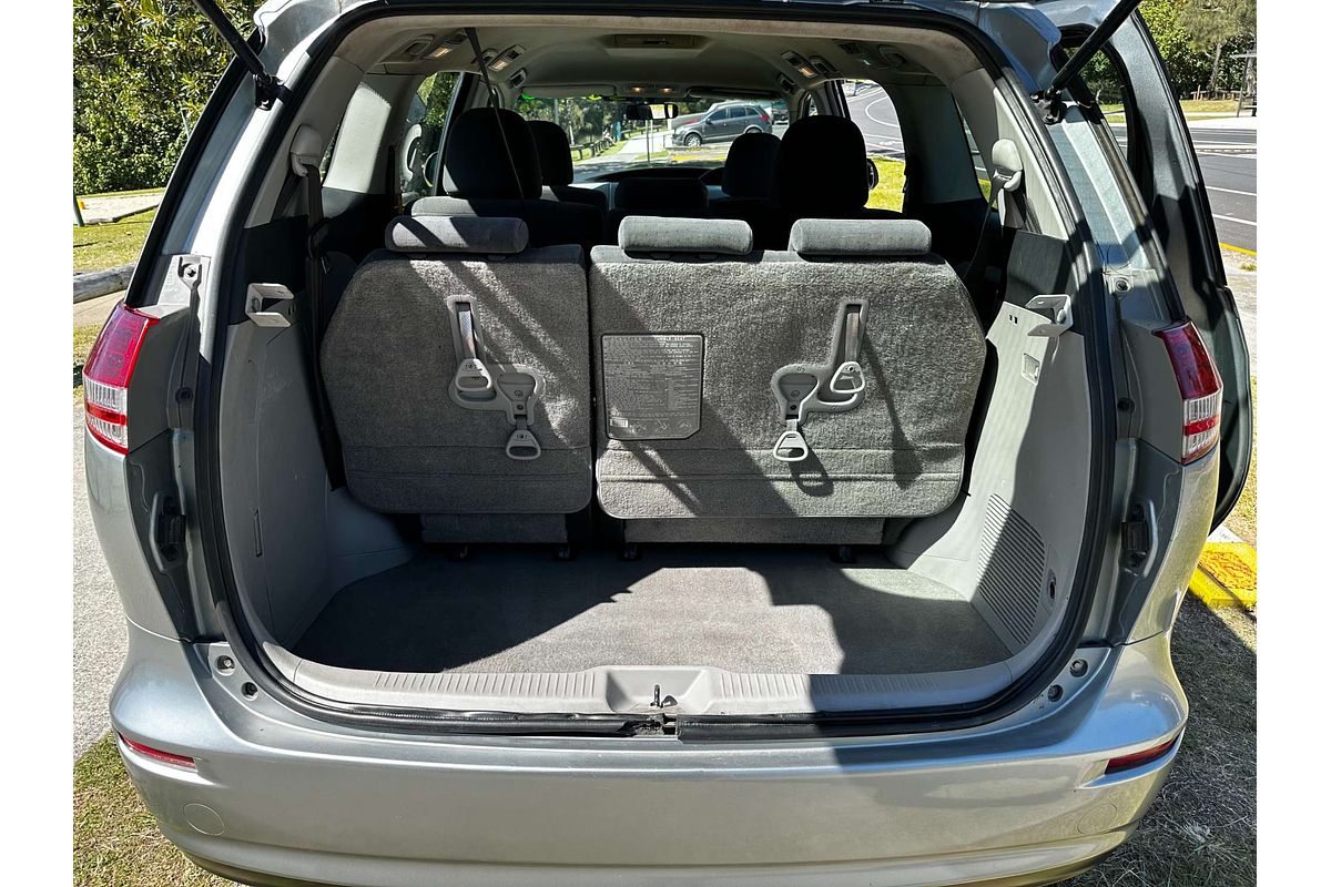 2007 Toyota Tarago GLi ACR50R