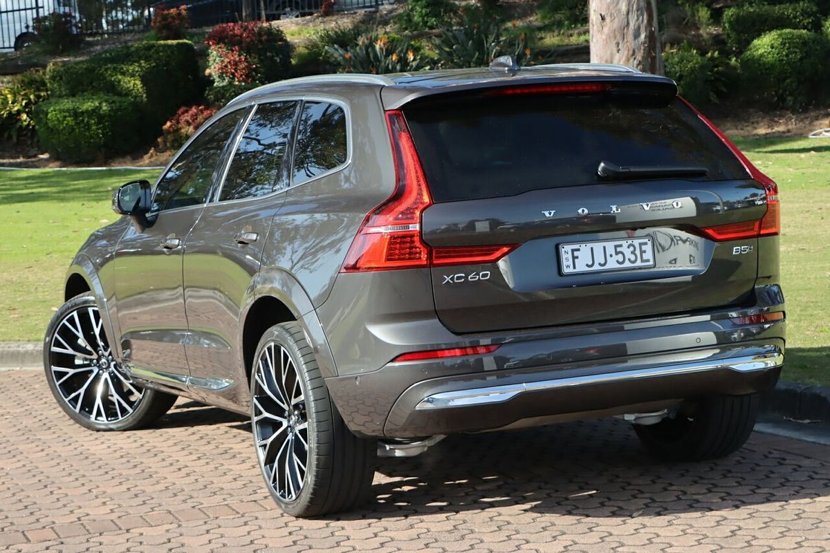 2021 Volvo XC60 B5 Inscription