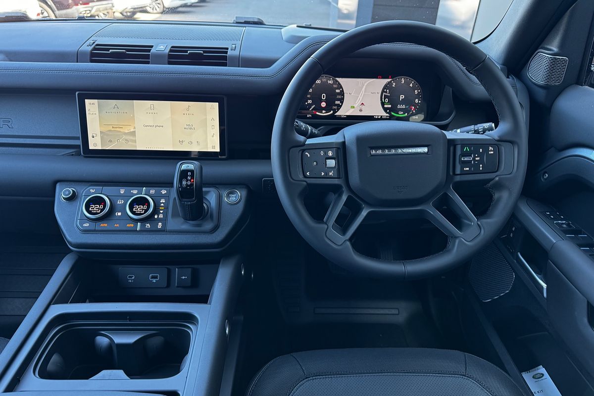 2024 Land Rover Defender 110 P400e X-Dynamic SE L663