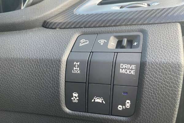 2016 Hyundai Santa Fe Highlander DM3 Series II