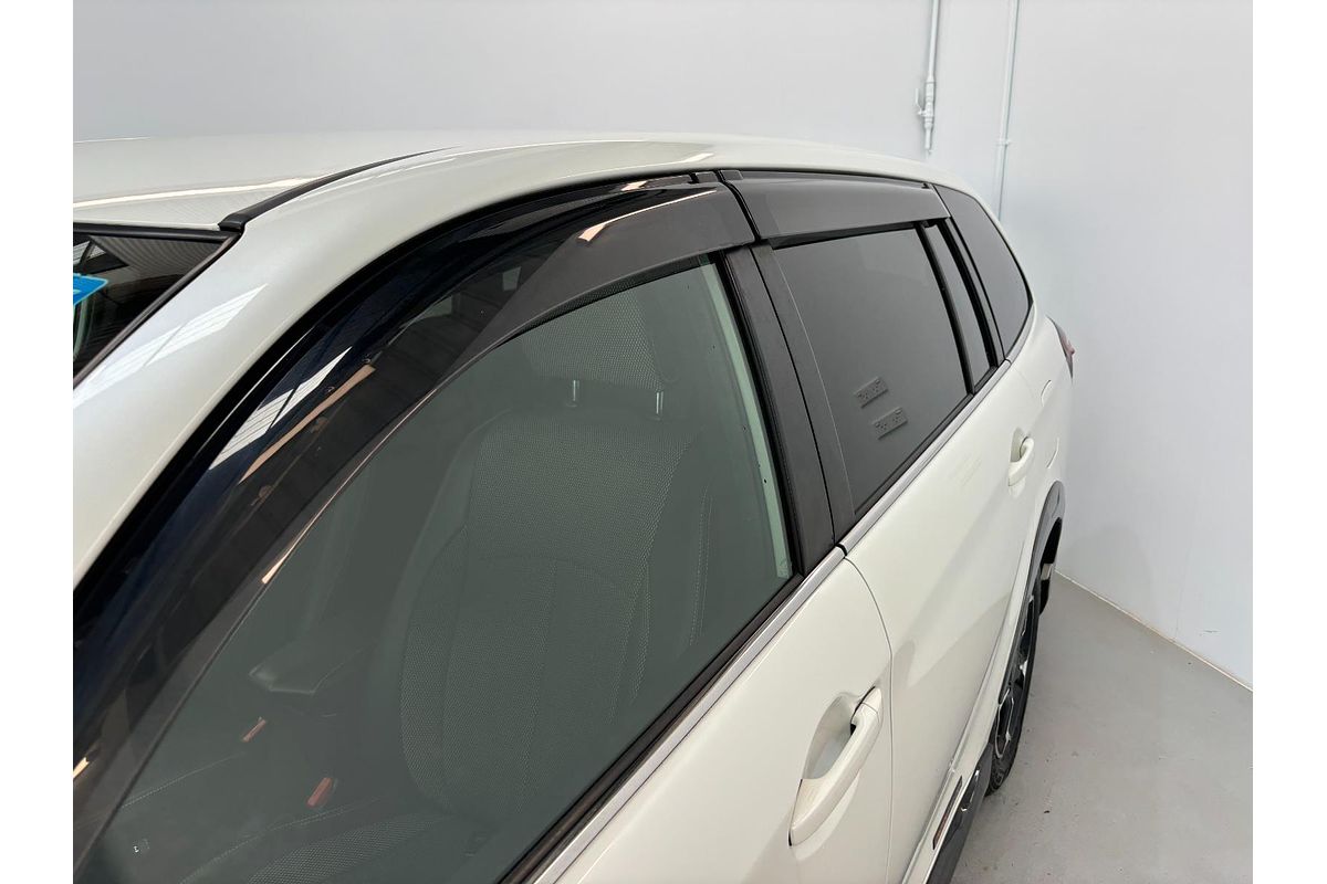 2016 Toyota Corolla Fielder Hybrid Fielder Hybrid Cross NKE165