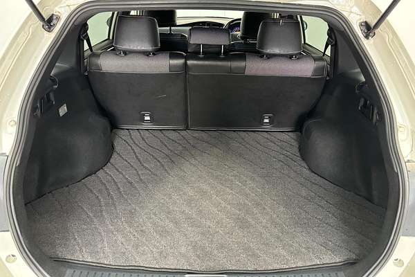 2016 Toyota Corolla Fielder Hybrid Fielder Hybrid Cross NKE165
