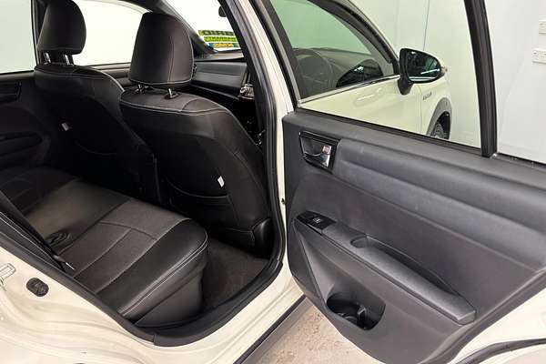 2016 Toyota Corolla Fielder Hybrid Fielder Hybrid Cross NKE165