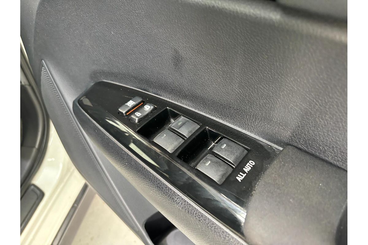 2016 Toyota Corolla Fielder Hybrid Fielder Hybrid Cross NKE165
