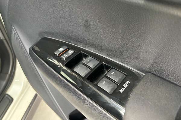 2016 Toyota Corolla Fielder Hybrid Fielder Hybrid Cross NKE165