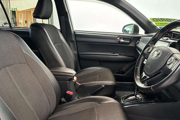 2016 Toyota Corolla Fielder Hybrid Fielder Hybrid Cross NKE165