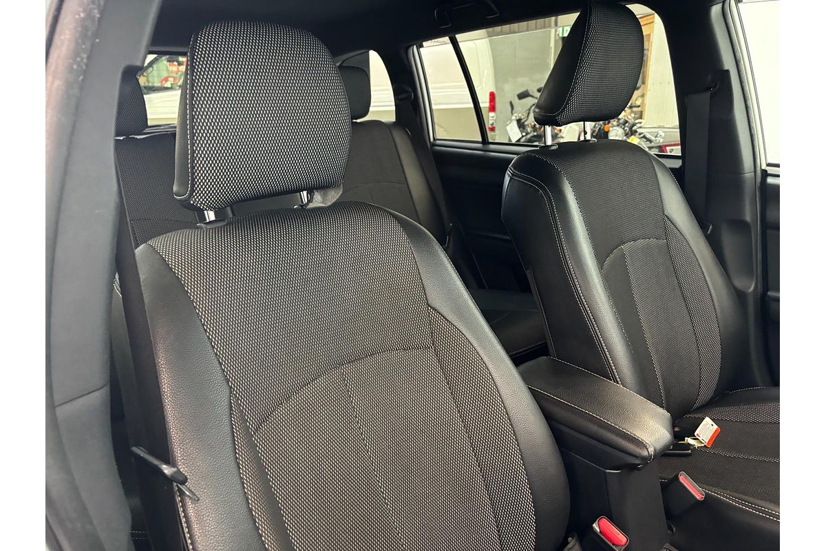 2016 Toyota Corolla Fielder Hybrid Fielder Hybrid Cross NKE165
