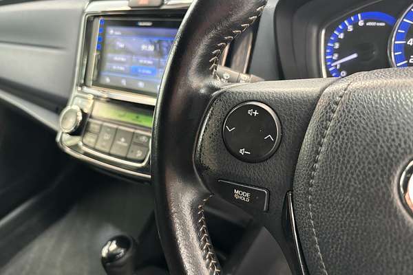 2016 Toyota Corolla Fielder Hybrid Fielder Hybrid Cross NKE165