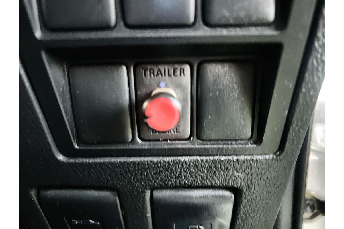 2018 Toyota Hilux SR5 GUN126R 4X4