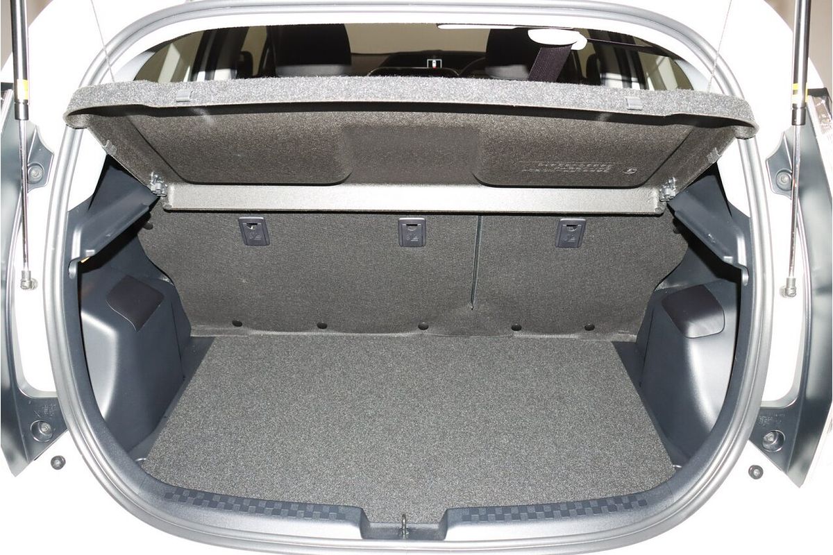 2019 Toyota Prius C NHP10R