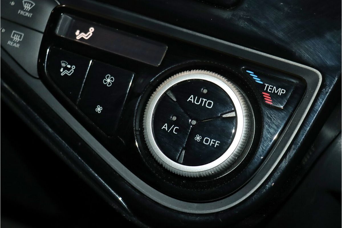 2019 Toyota Prius C NHP10R