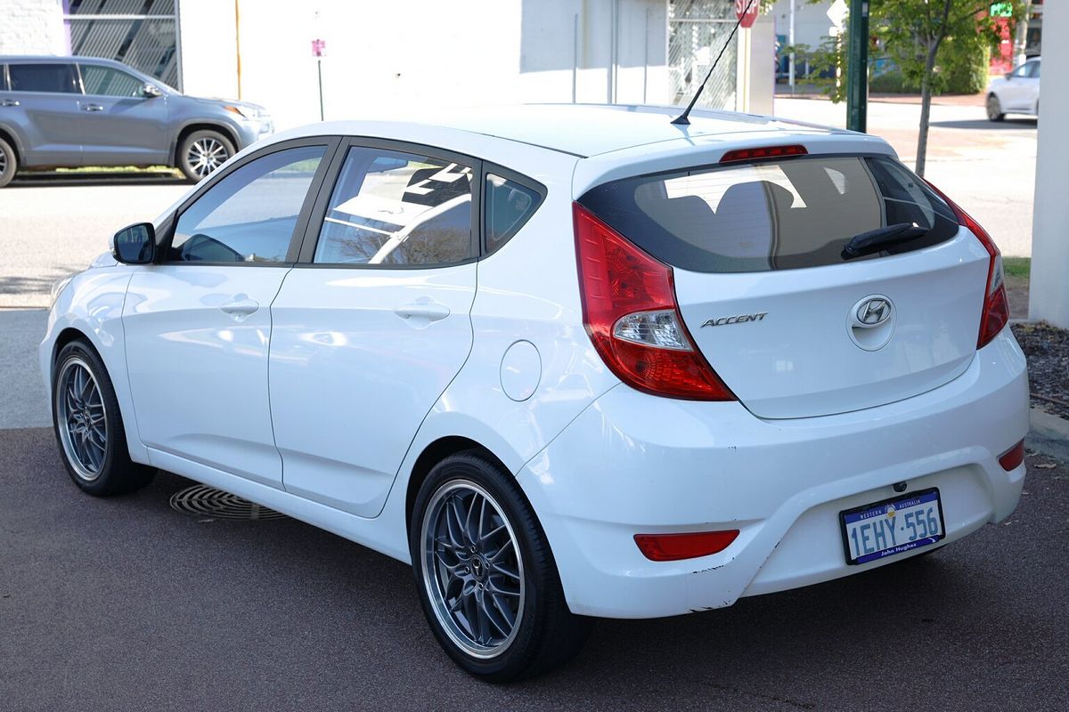 2013 Hyundai Accent Active RB2