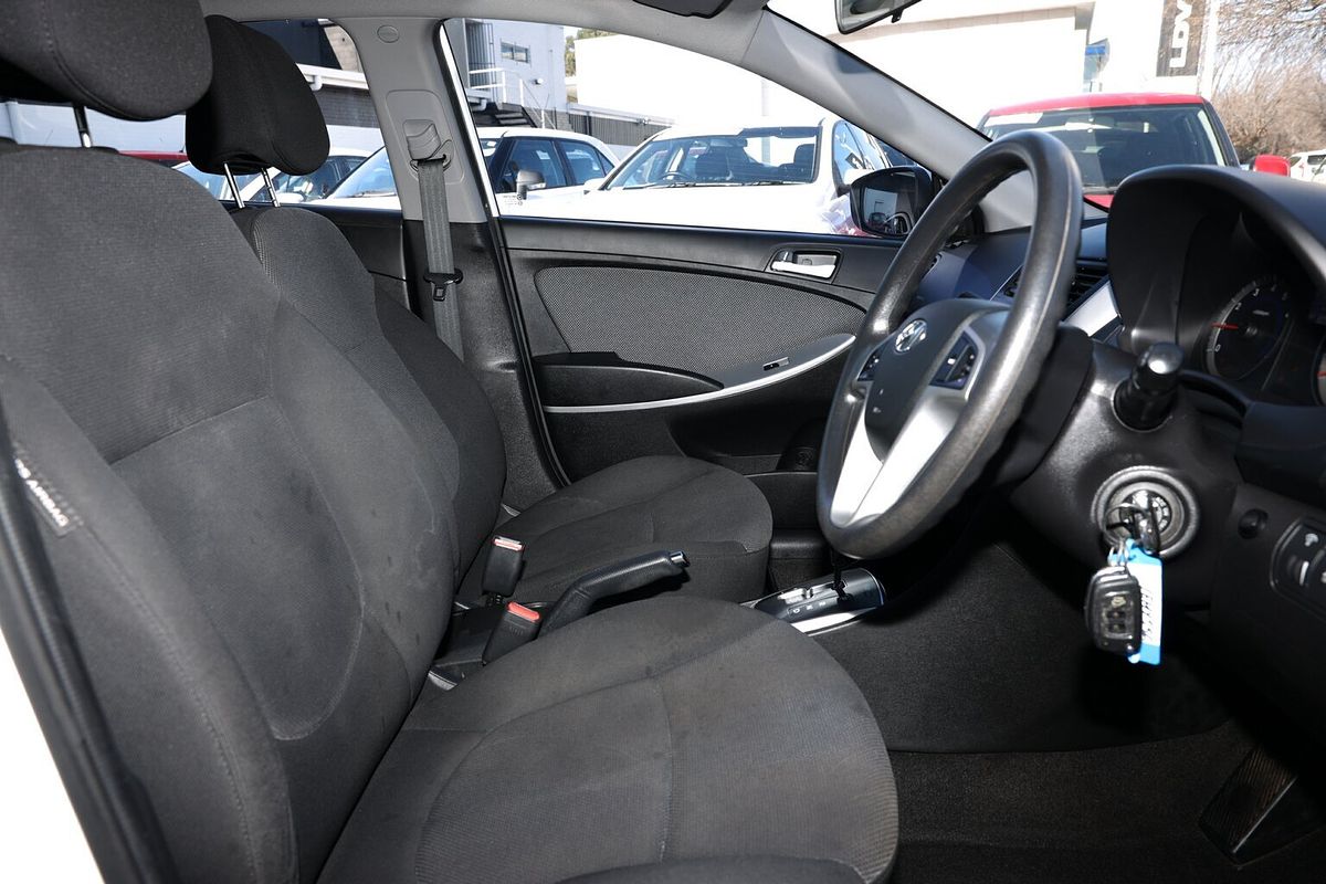 2013 Hyundai Accent Active RB2