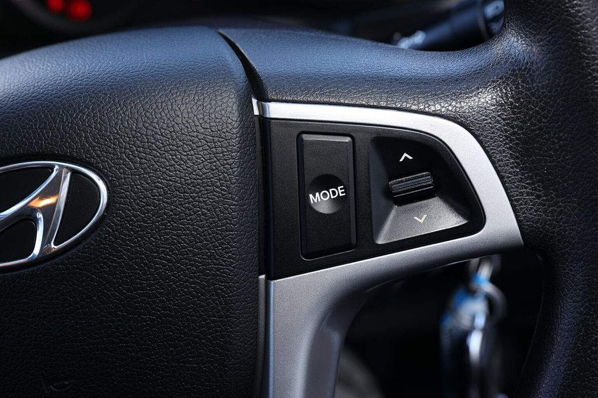 2013 Hyundai Accent Active RB2