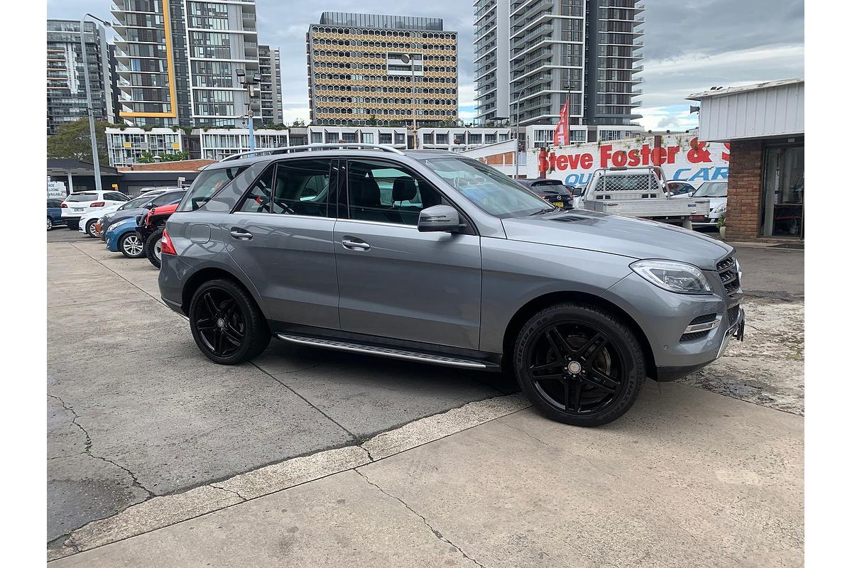 2013 Mercedes-Benz M-Class ML250 BlueTEC W166